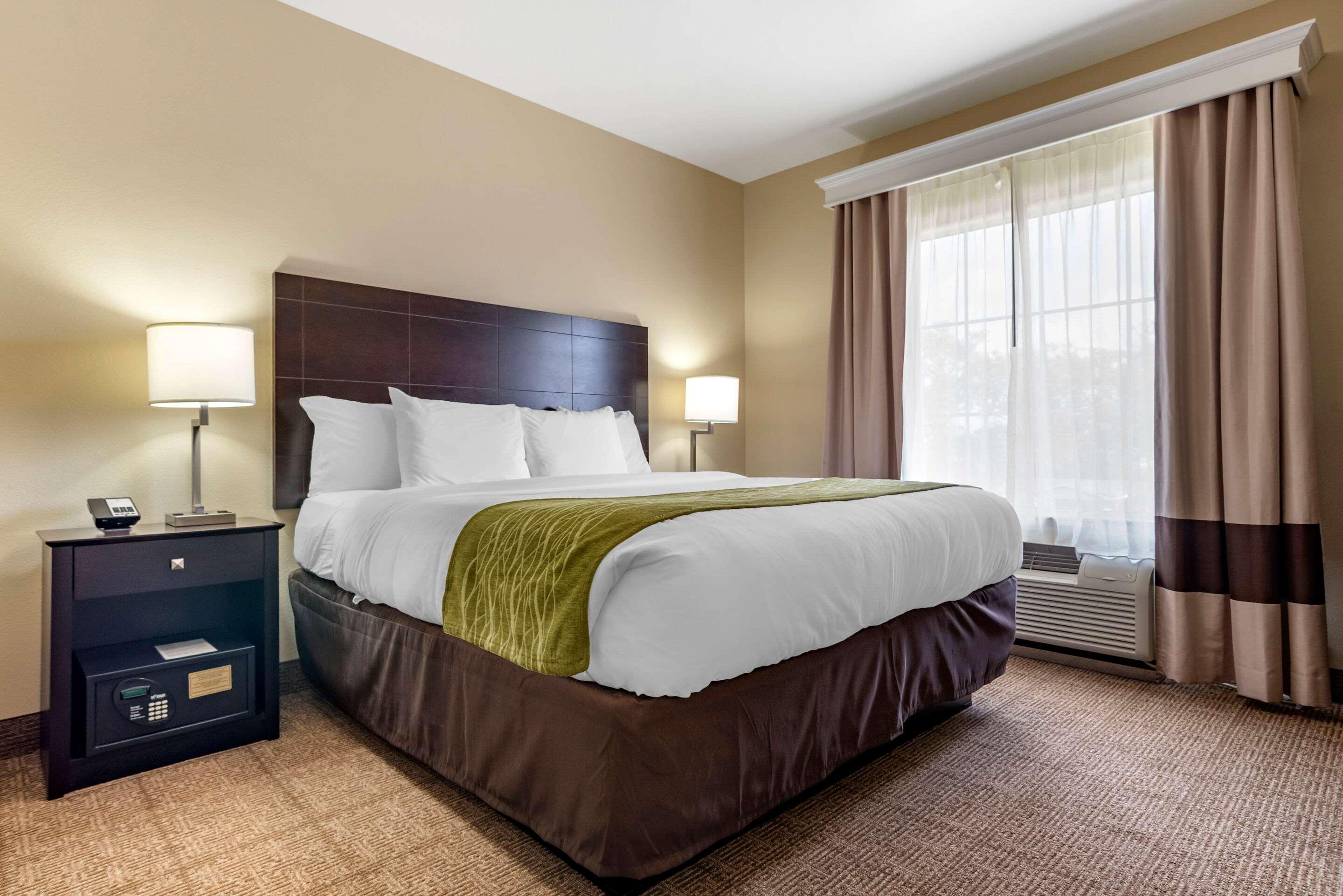Comfort Inn & Suites Scott-West Lafayette Bagian luar foto