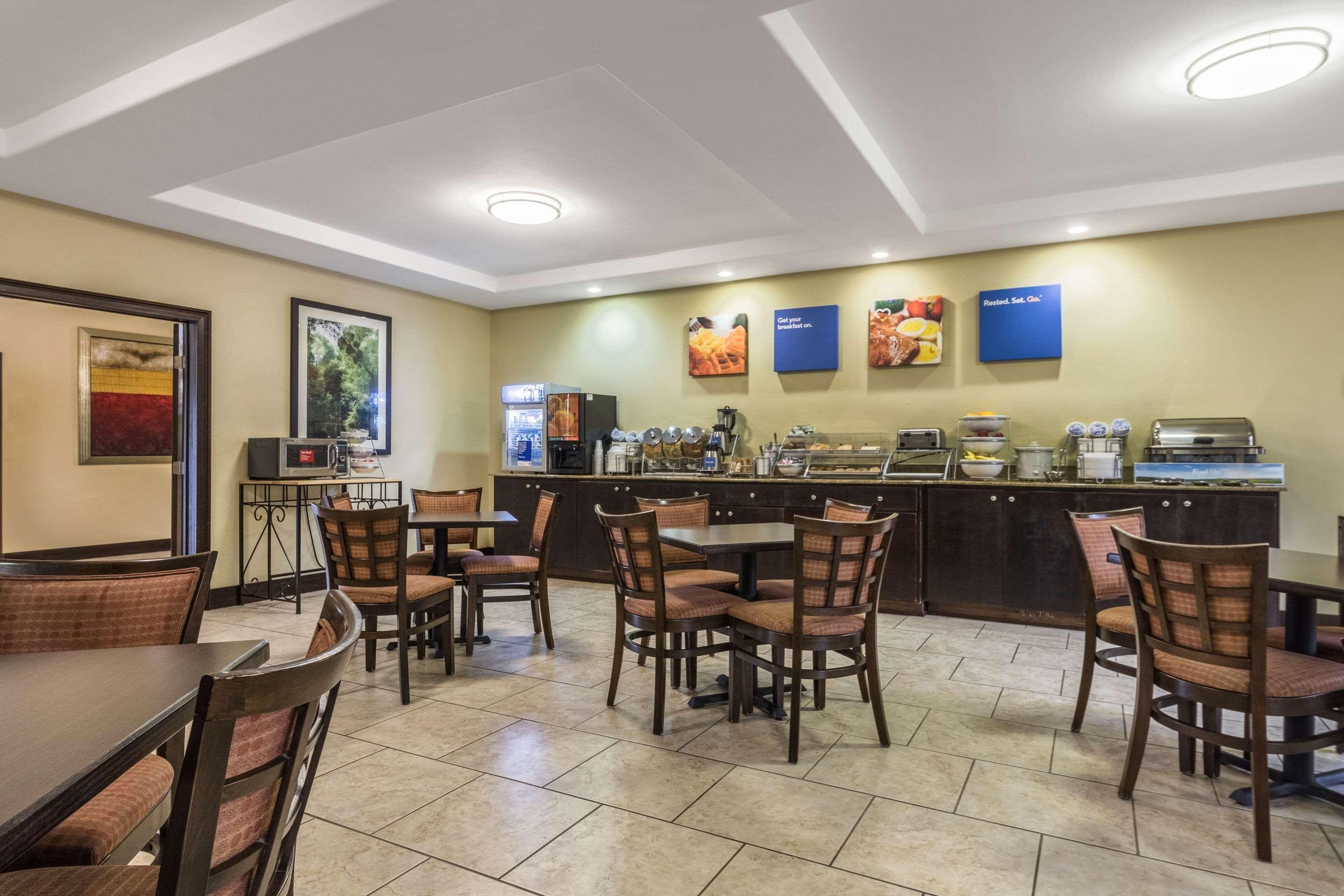Comfort Inn & Suites Scott-West Lafayette Bagian luar foto