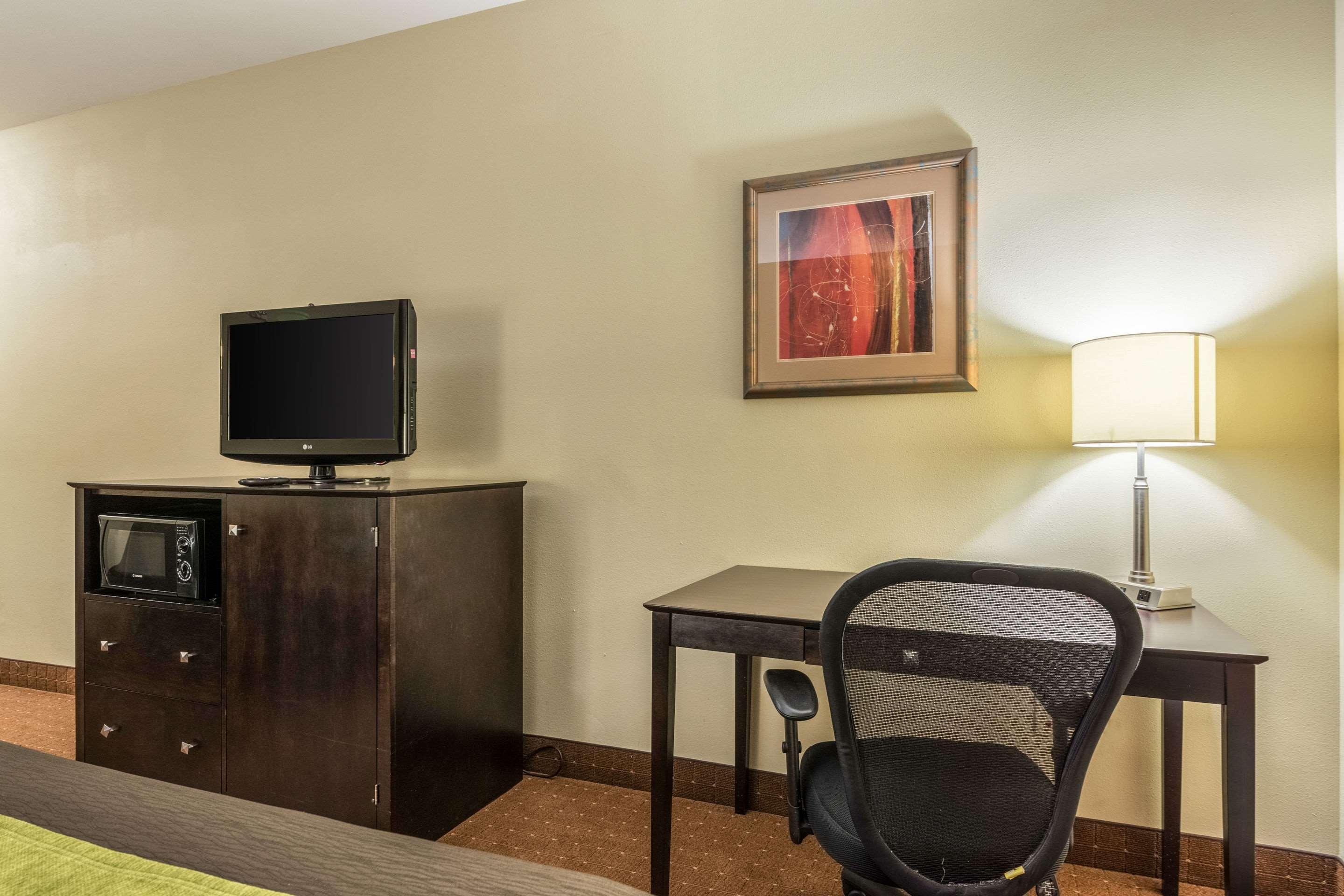 Comfort Inn & Suites Scott-West Lafayette Bagian luar foto