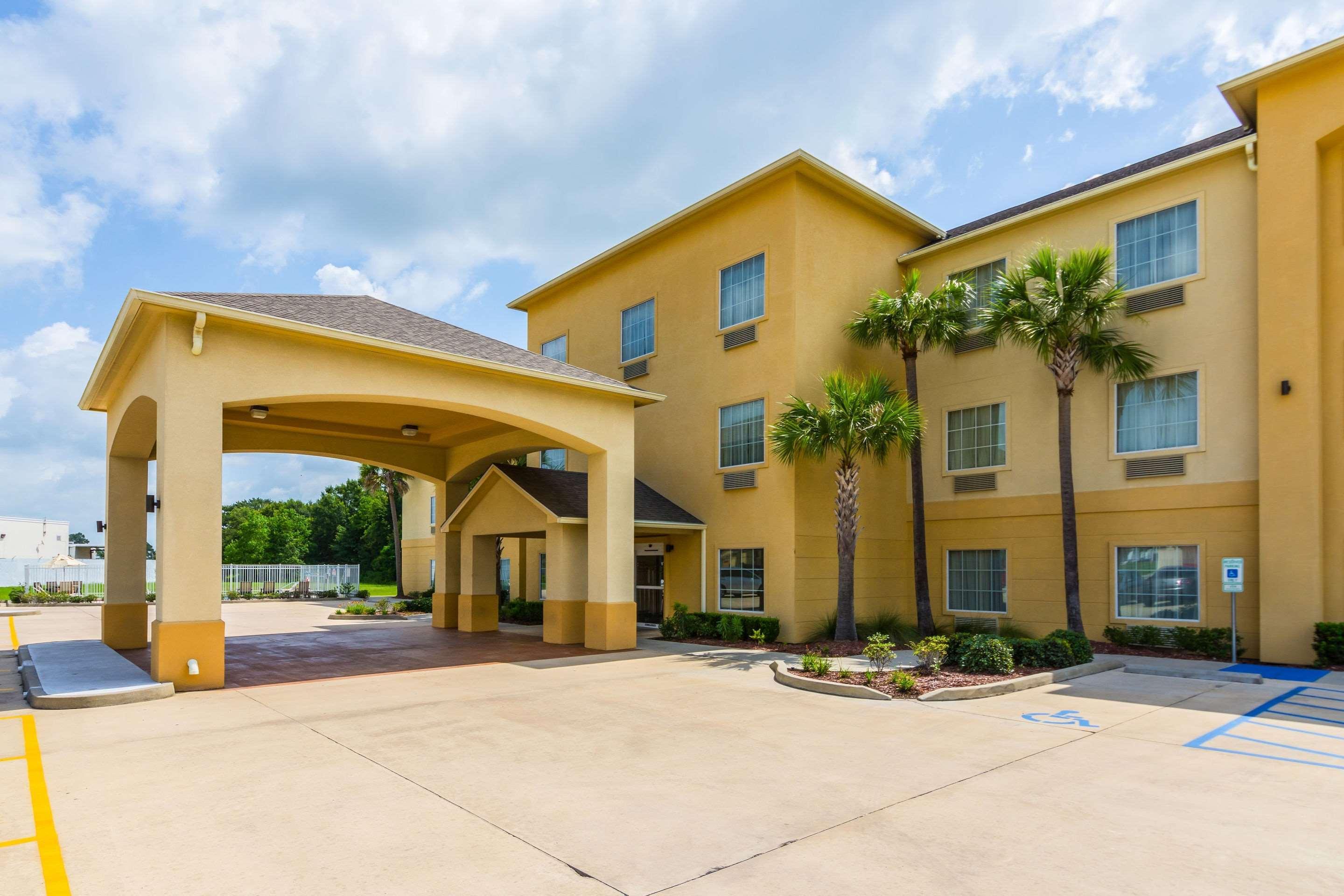 Comfort Inn & Suites Scott-West Lafayette Bagian luar foto
