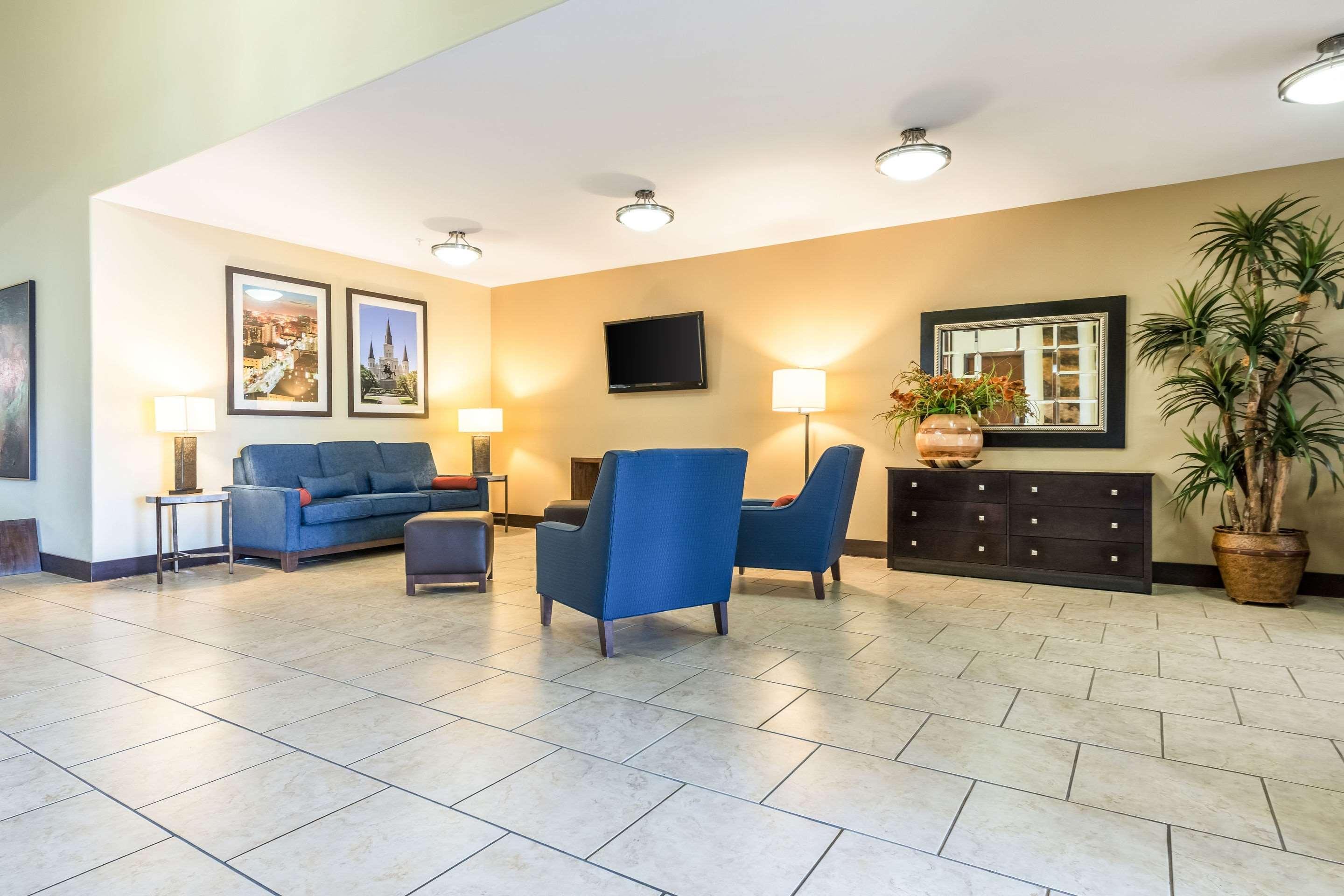 Comfort Inn & Suites Scott-West Lafayette Bagian luar foto