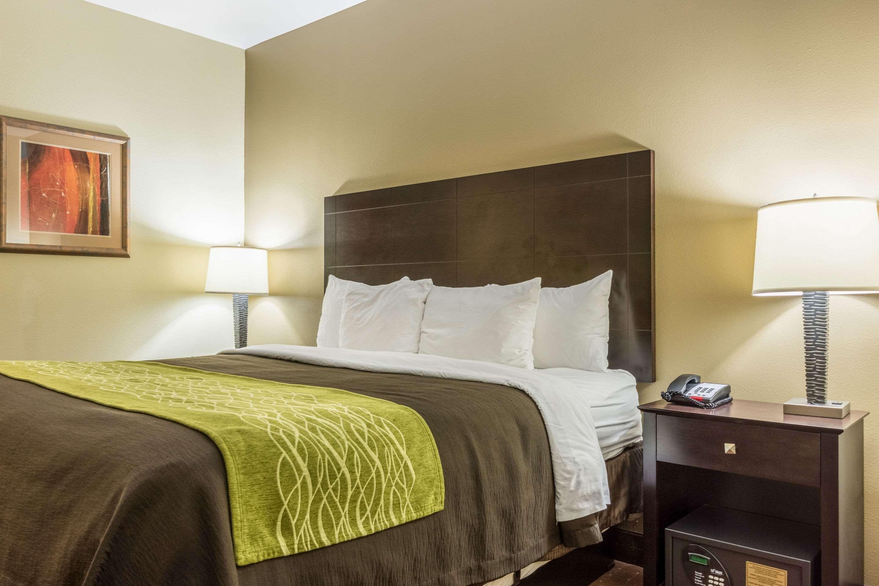 Comfort Inn & Suites Scott-West Lafayette Bagian luar foto
