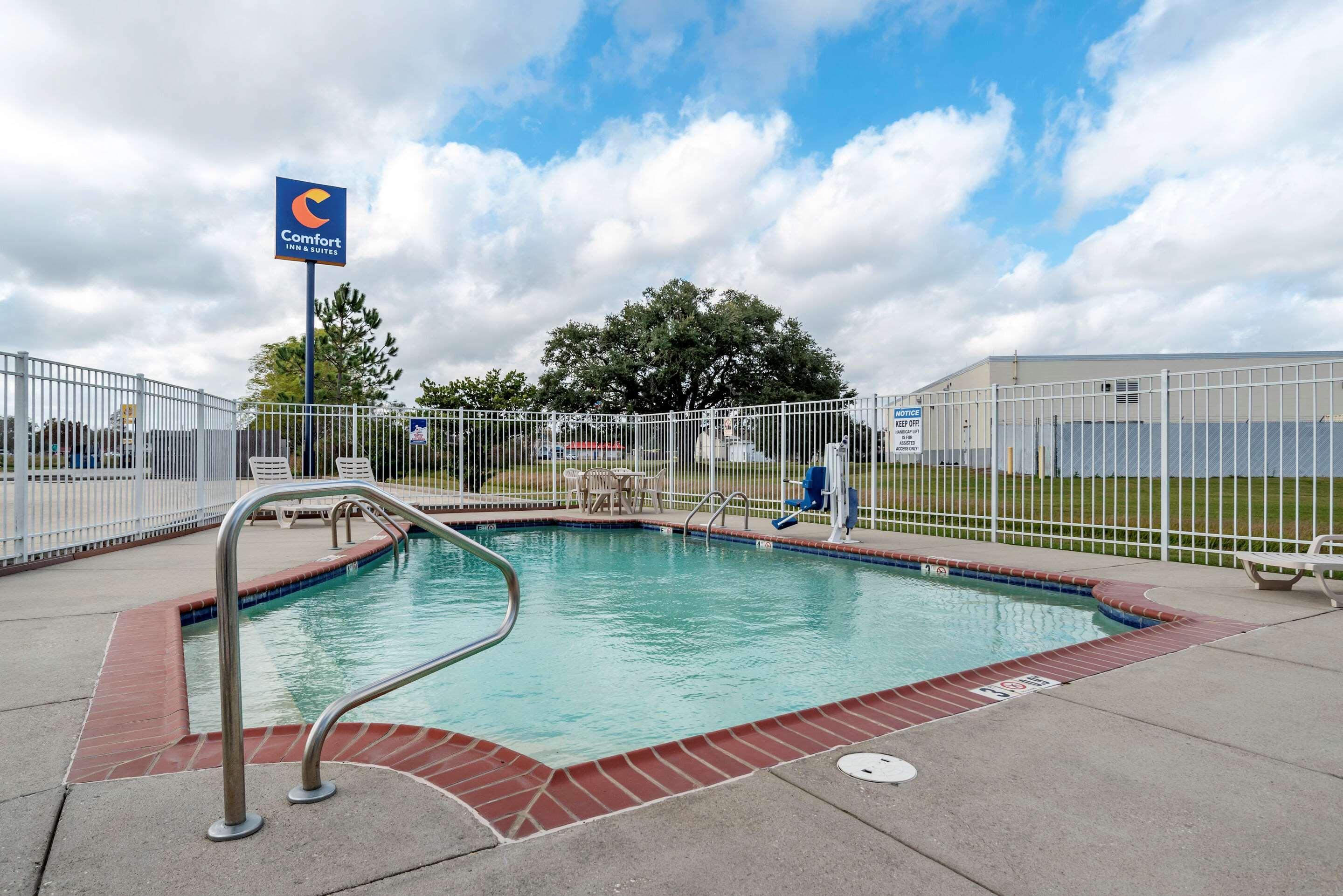 Comfort Inn & Suites Scott-West Lafayette Bagian luar foto