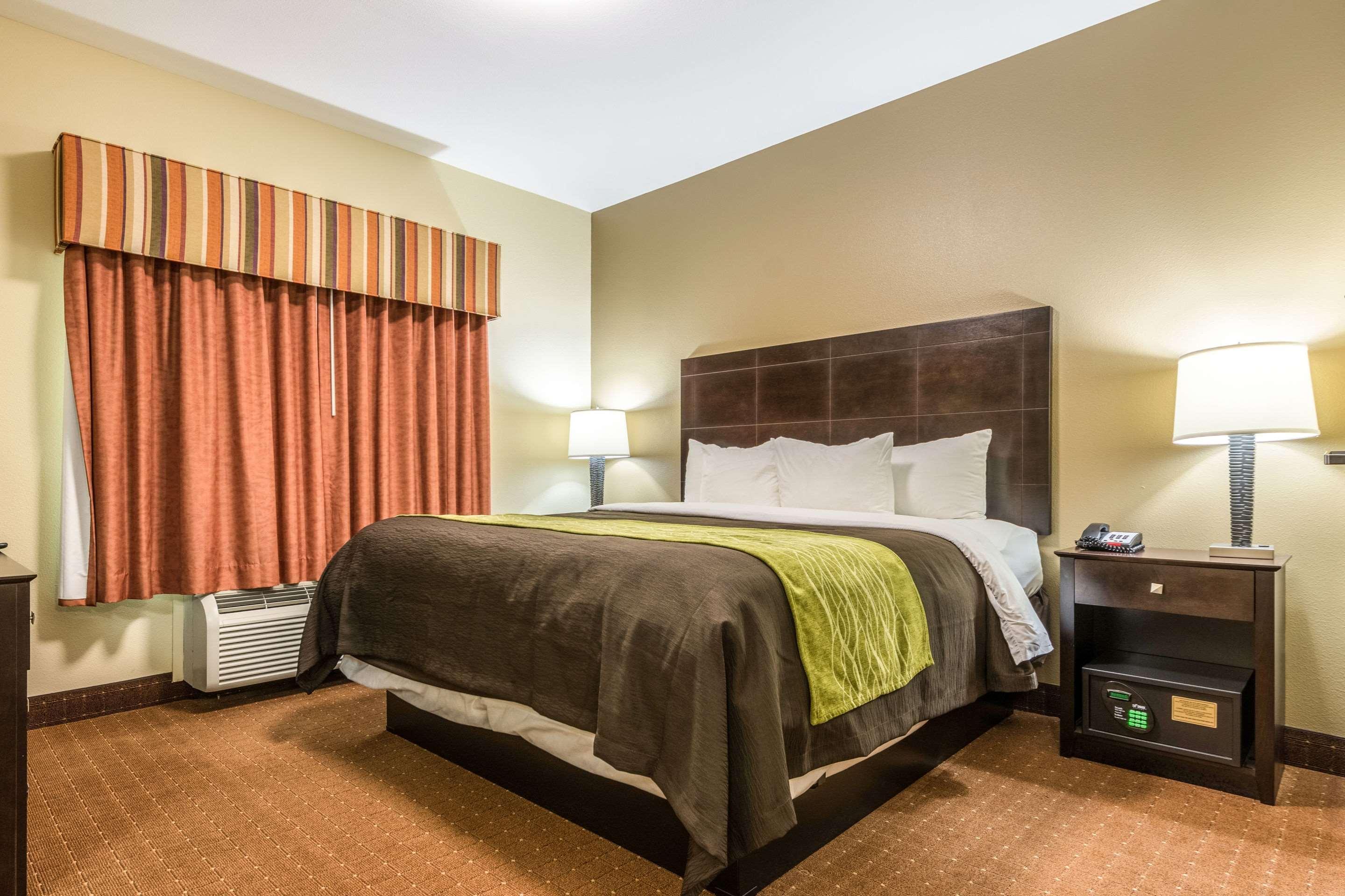 Comfort Inn & Suites Scott-West Lafayette Bagian luar foto