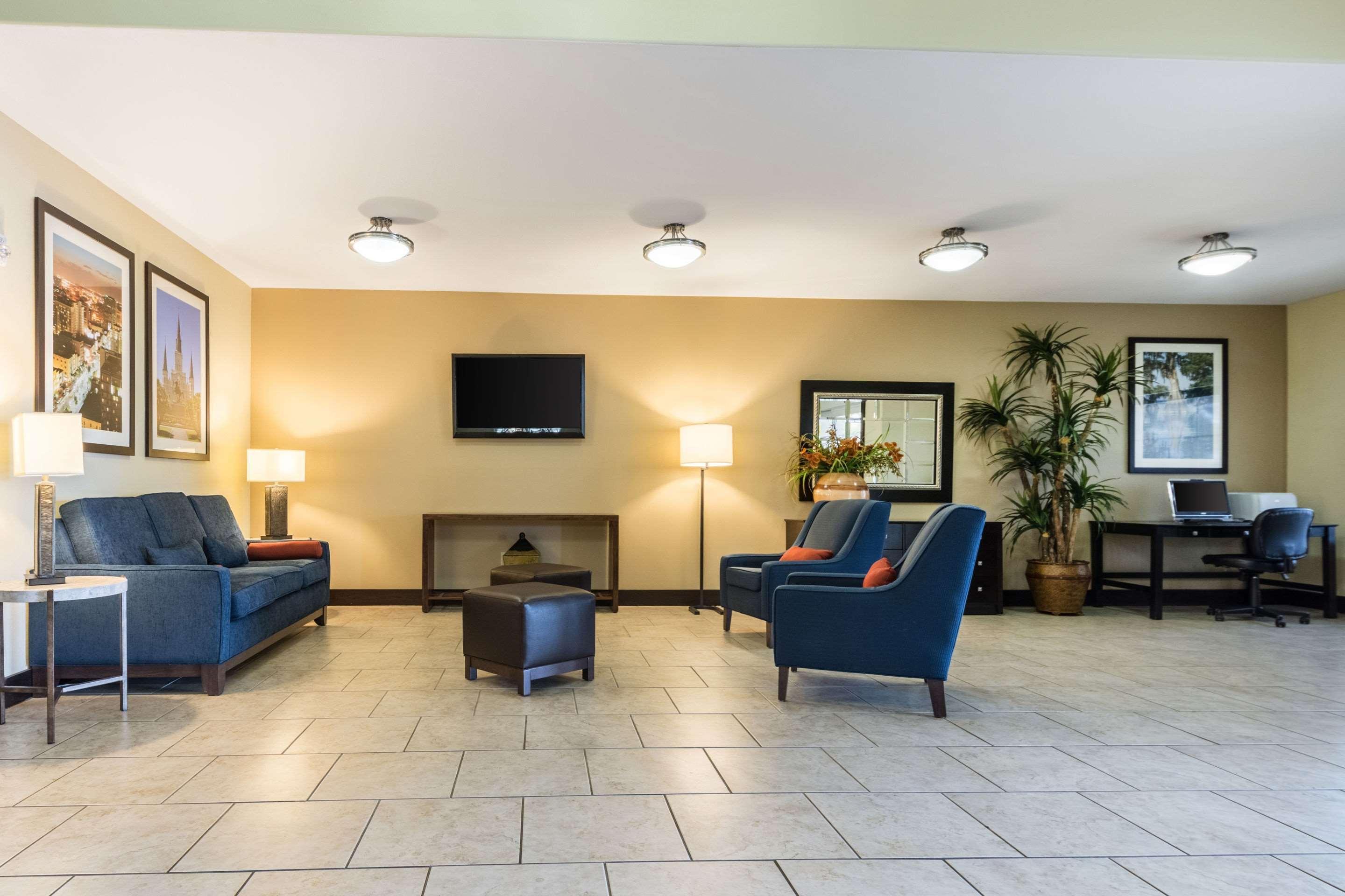 Comfort Inn & Suites Scott-West Lafayette Bagian luar foto